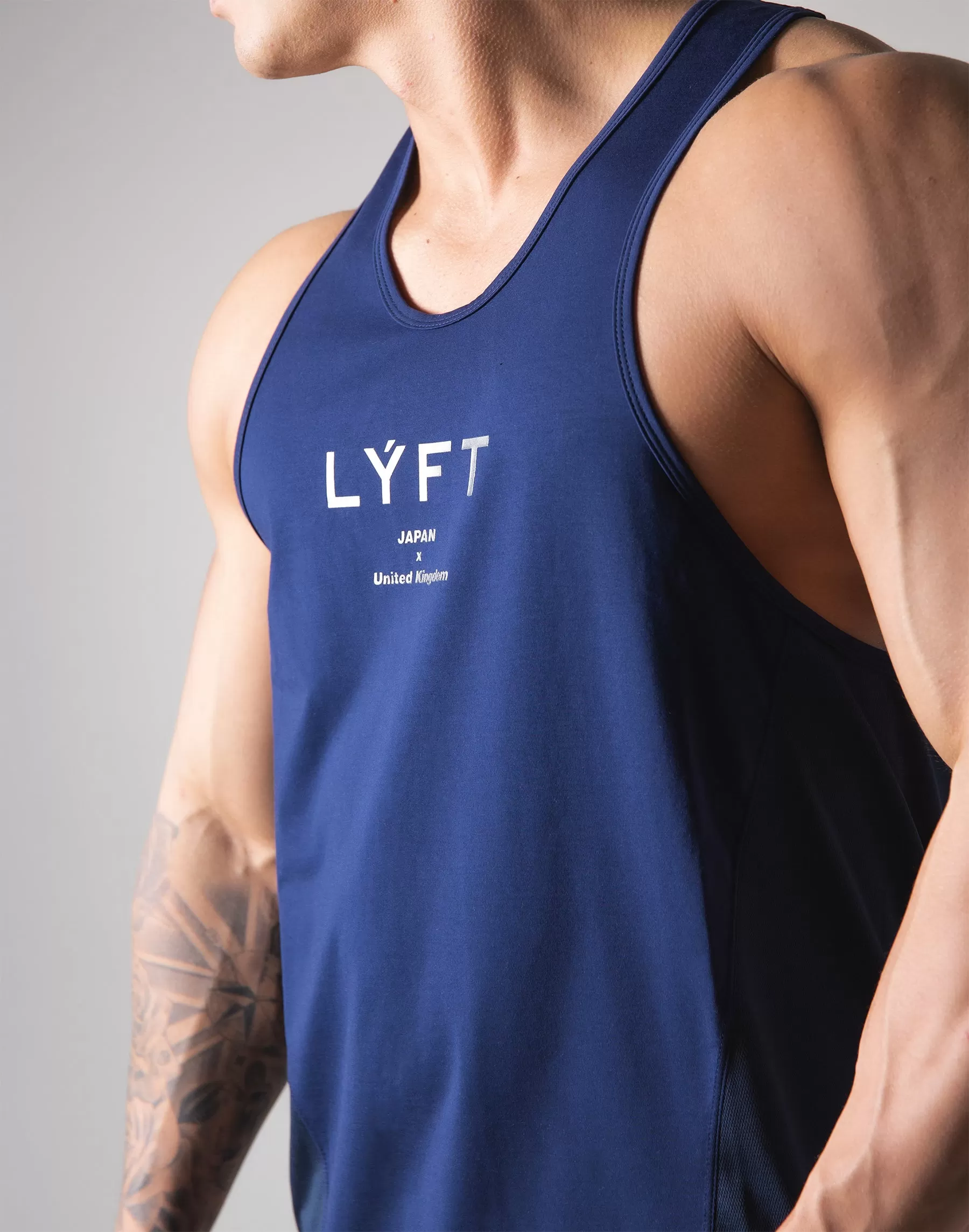 Back Mesh Stretch Training Tanktop - Navy