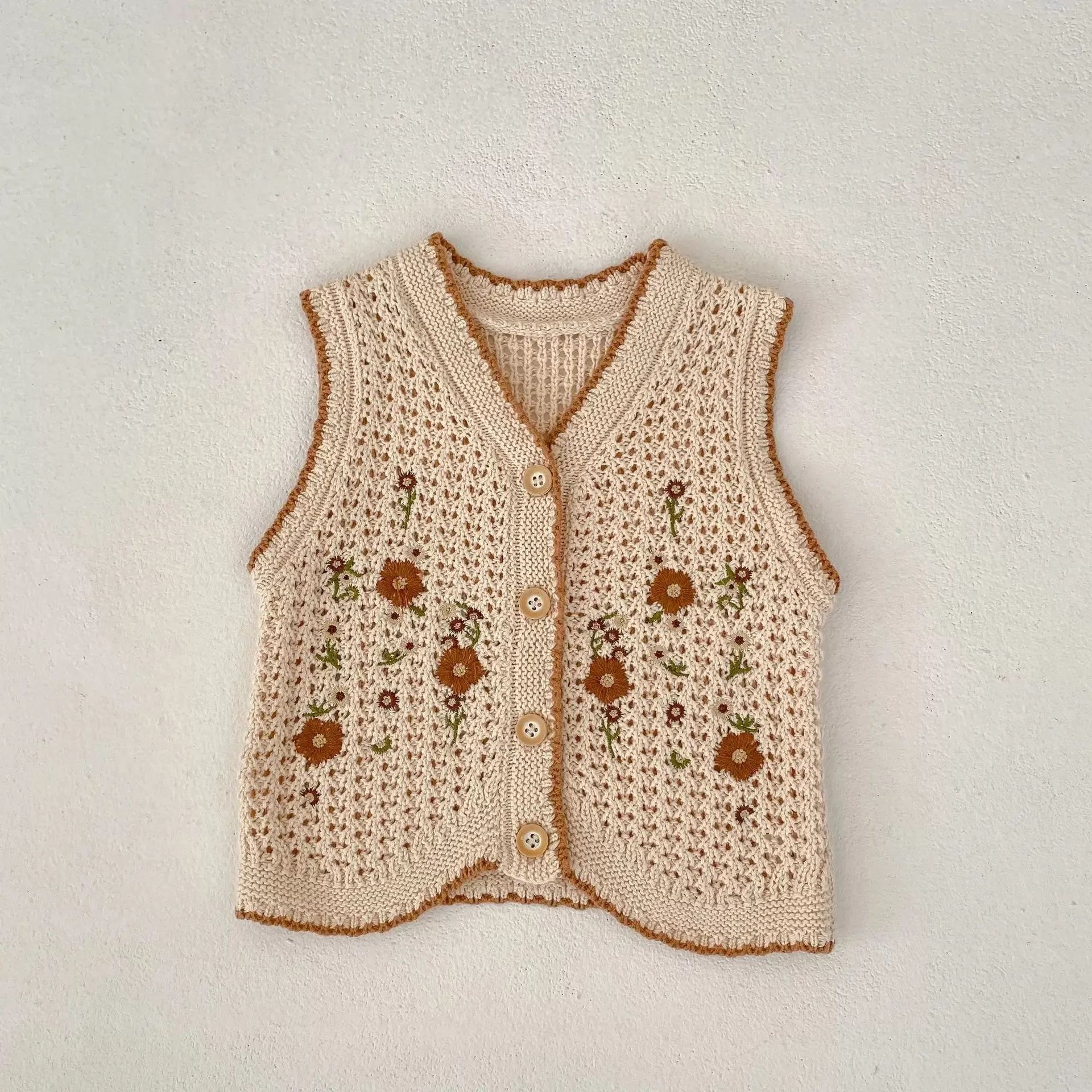 Embroidery Knit Floral Vest