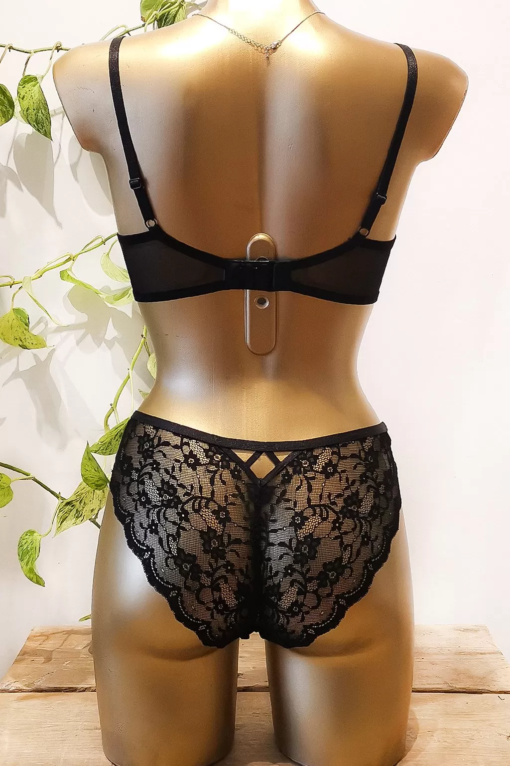 Lingerie Eden Black Bottom